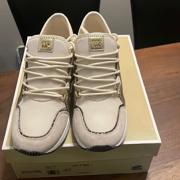 Michael Kors- LIV Trainer Mesh - Picture 1 of 4